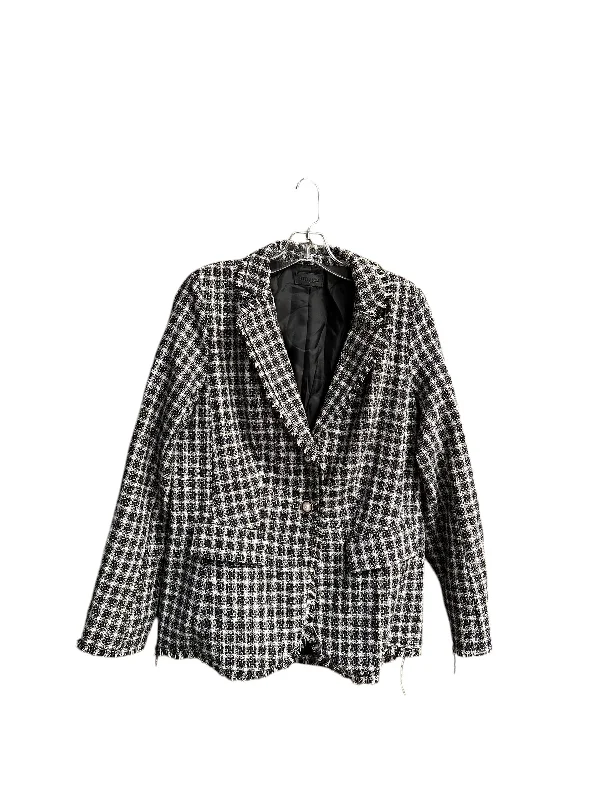 elegant capes for women -printed shirts for women -Coat Peacoat By Umgee In Black & White, Size: M