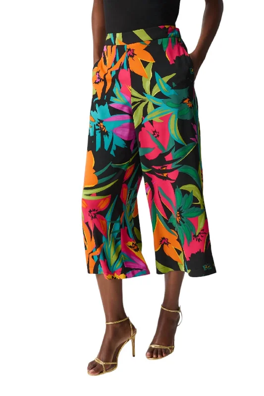 business casual pants for women -oversized t-shirts for women -Hibiscus Print Wide Leg Culotte In Black/multi